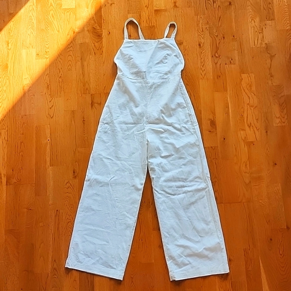 White jumpsuit with open back and adjustable straps, XS